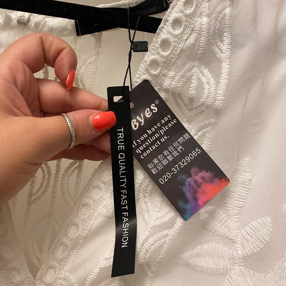 NWT White Sheer Lace Romper Cover Up - Picture 7 of 7